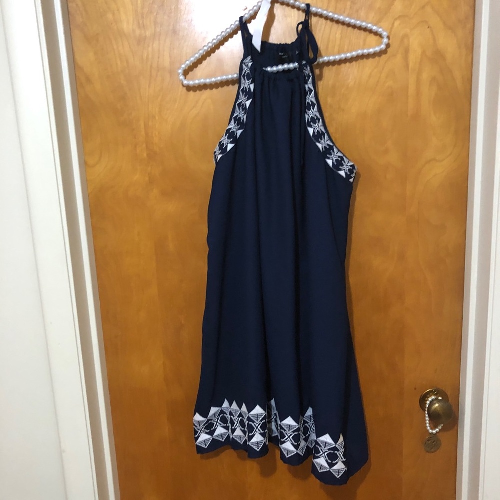 Romeo + Juliet Couture | Navy and White dress